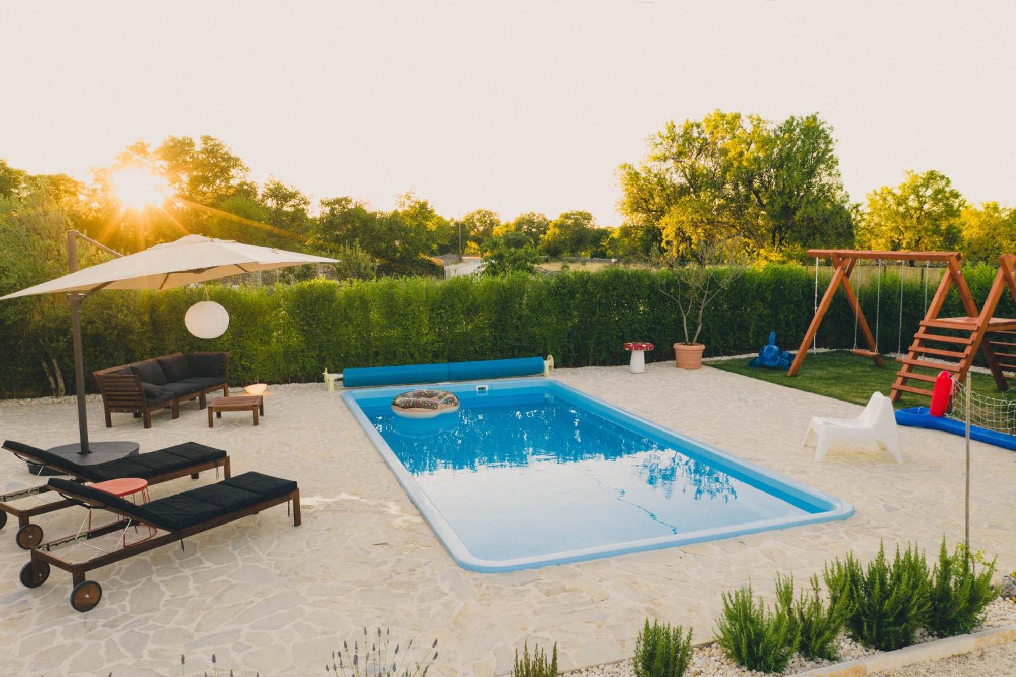 Cozy Country Home With Heated Outdoor Pool Шибеник Екстер'єр фото