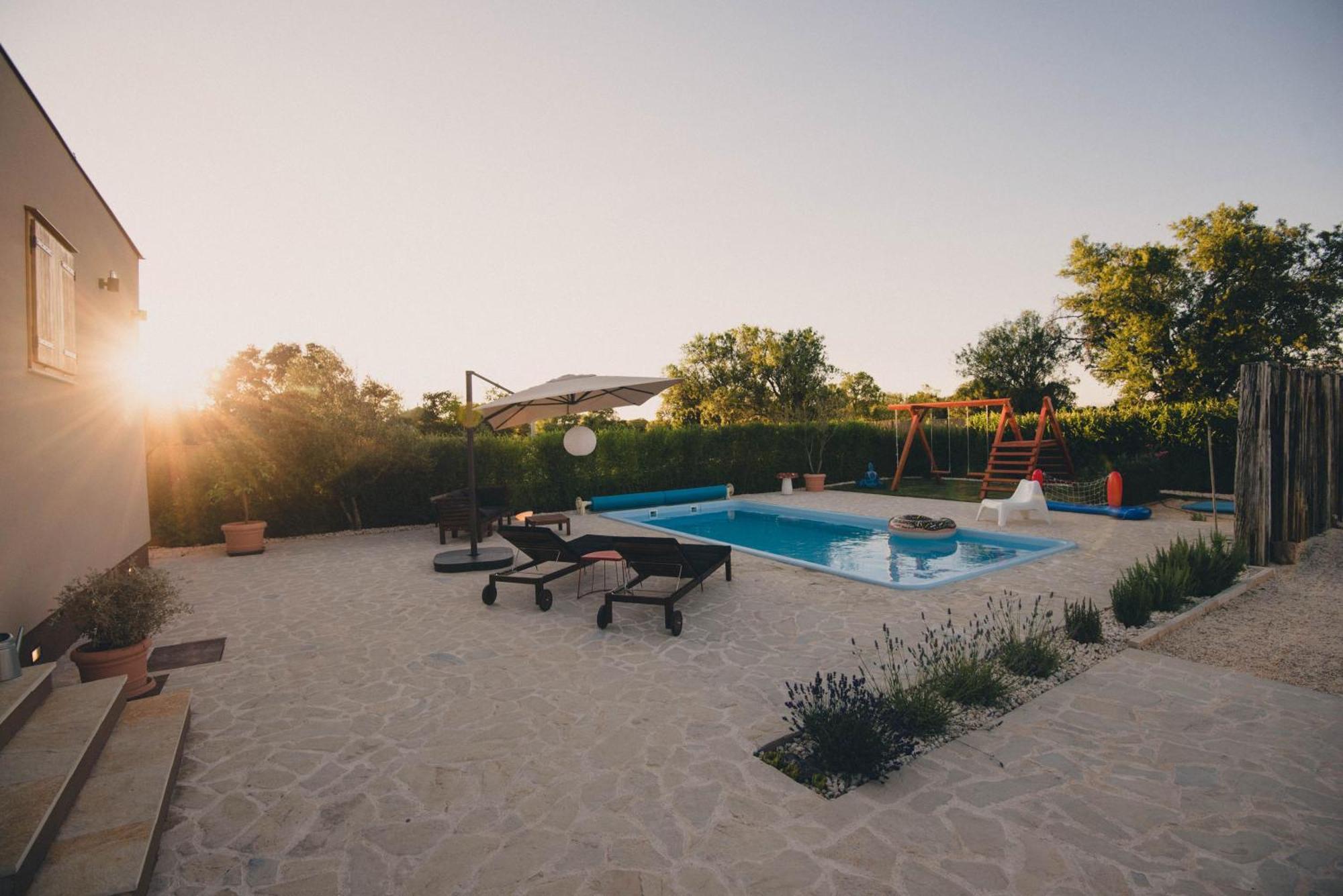 Cozy Country Home With Heated Outdoor Pool Шибеник Екстер'єр фото