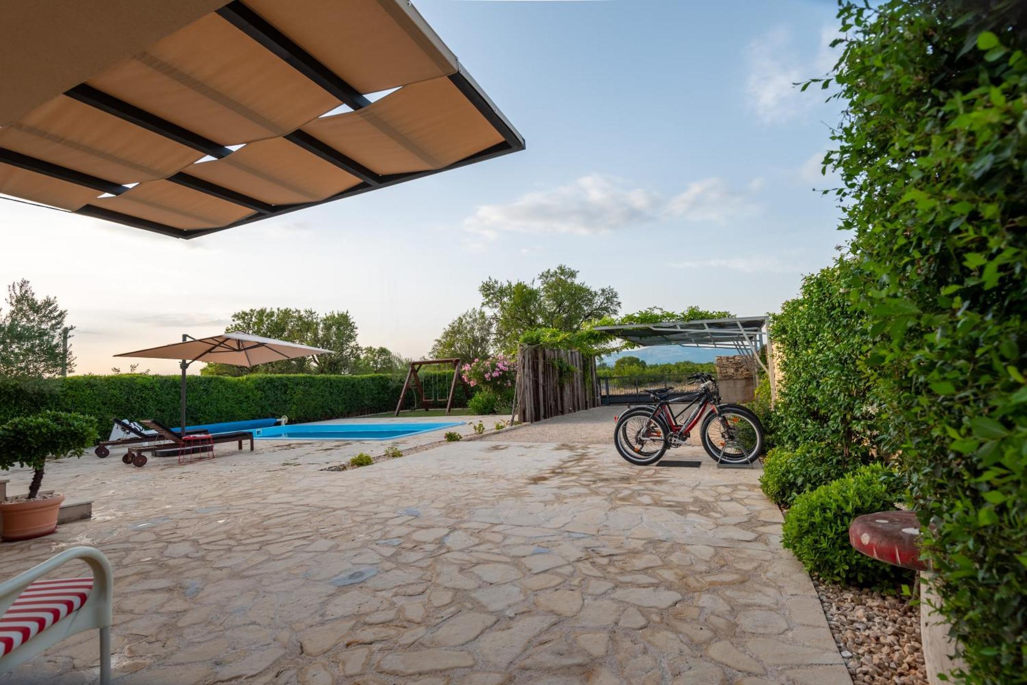 Cozy Country Home With Heated Outdoor Pool Шибеник Екстер'єр фото
